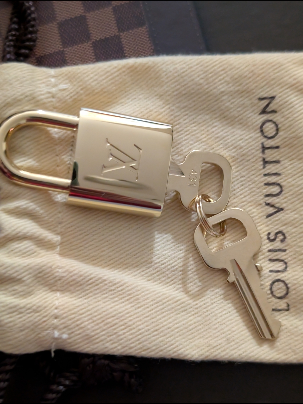Louis Vuitton Rare Series Gold Padlock with Keys - Picture 4 of 11